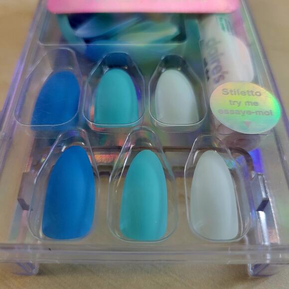 New Claire’s Blushing Blues Matte Long Stiletto Glue-On Nails 24pc Set, Unopened - Picture 3 of 4